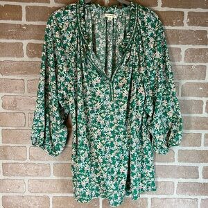 Max Studio Blouse Floral top green size 2X Plus Feminine